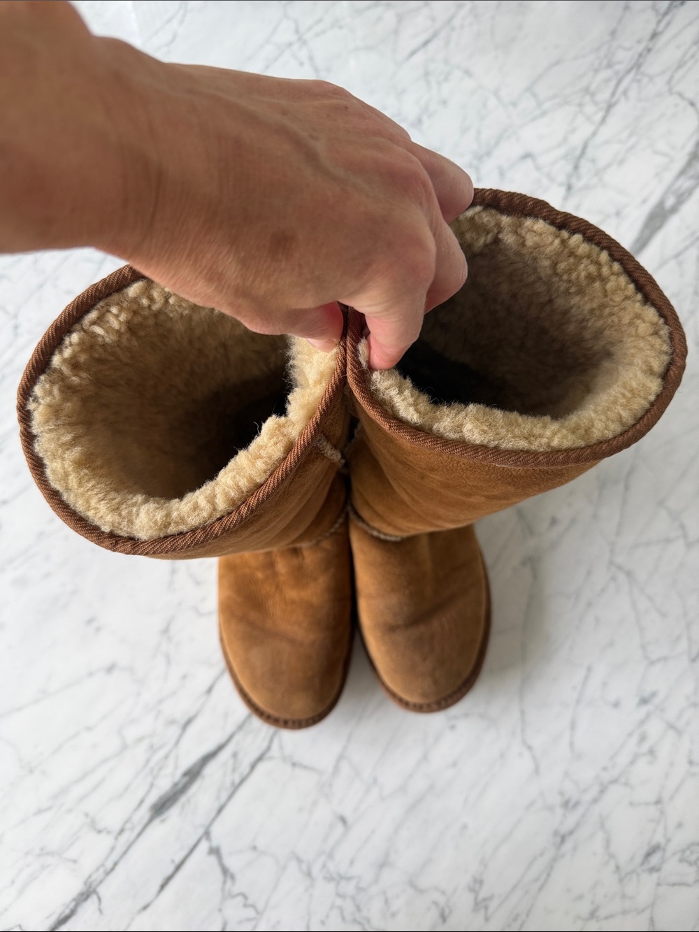 UGG
Classic Tall Boots Chestnut women’s size 8 - Picture 6 of 13